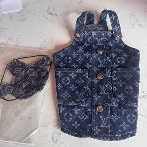 LUXURY DOG SIZE LARGE CLOTHING COMES WITH HAT BRAND NEW